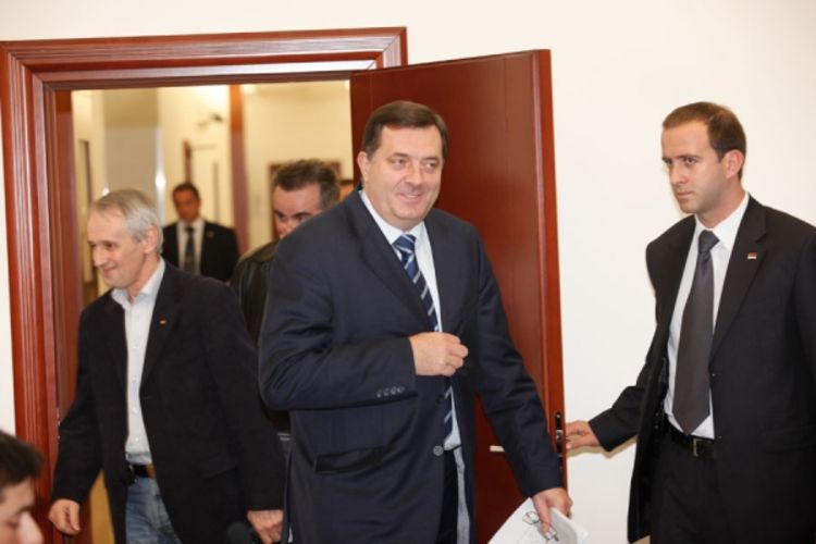 Dodik i SNSD neprikosnoveni