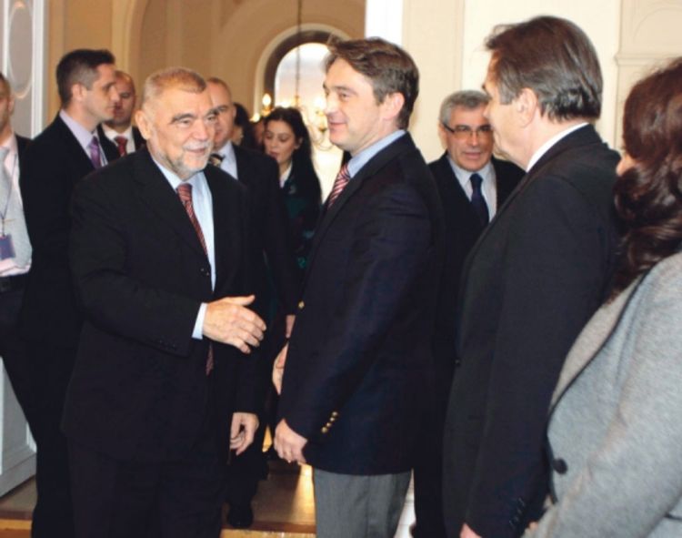 Stjepan Mesić: Odnosi država u fazi stagnacije