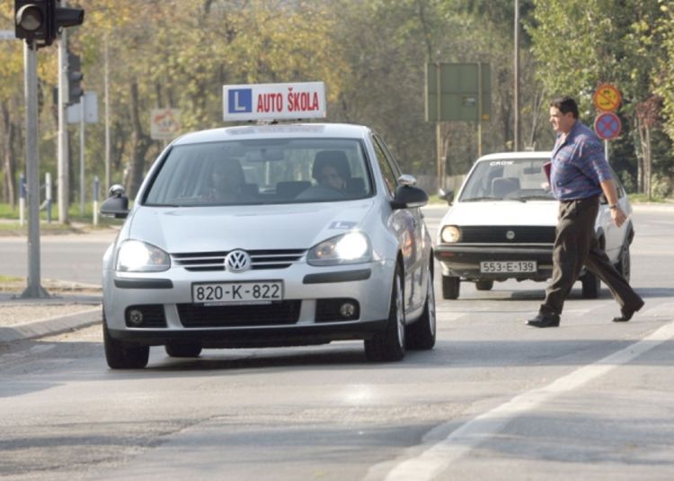 Oko 40 odsto kandidata pada na prvoj vožnji