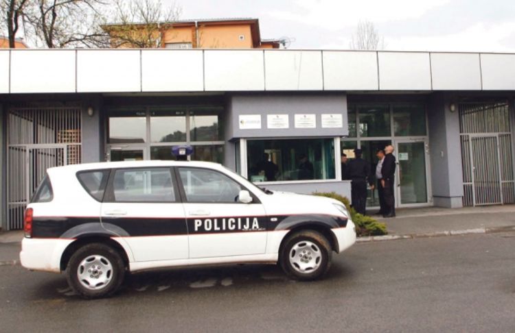 Komandir pod istragom zbog optužbi za pokušaj silovanja 