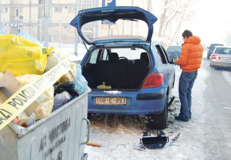 Mladić pogođen s 30 gelera