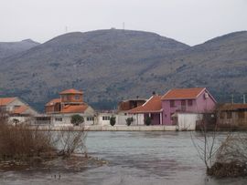 Stranci se otimaju za kuće u Trebinju