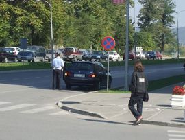 Parkinzi prazni, stanari ljuti