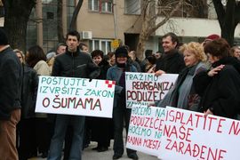 Preduzeća pred kolapsom, radnici čekaju po 17 plata