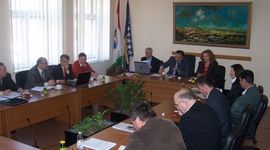 Plate će tražiti novim protestom