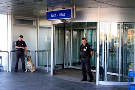 Posao sekretarice ministra složeniji od posla policajca