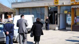 Iščupali bankomat, a mještani virili iza zavjesa