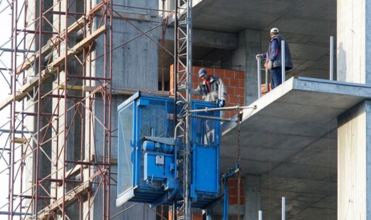 Stanogradnja na ivici kolapsa