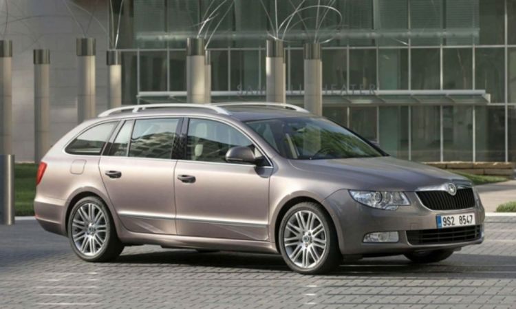 Predstavljena škoda superb kombi