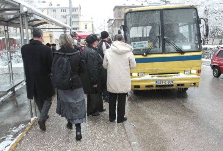 Gradskom prevozu smetaju i čiste ulice