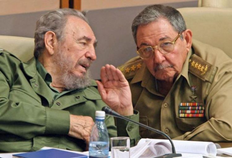 Fidel Kastro opet vlada