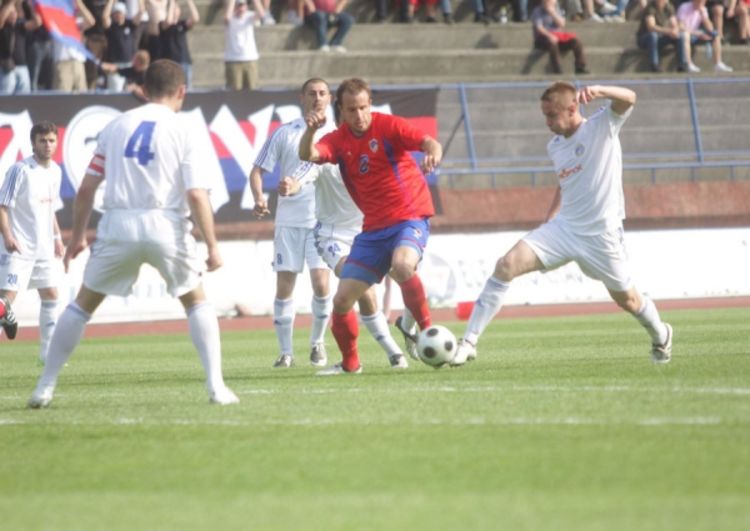 Borac na branioca naslova