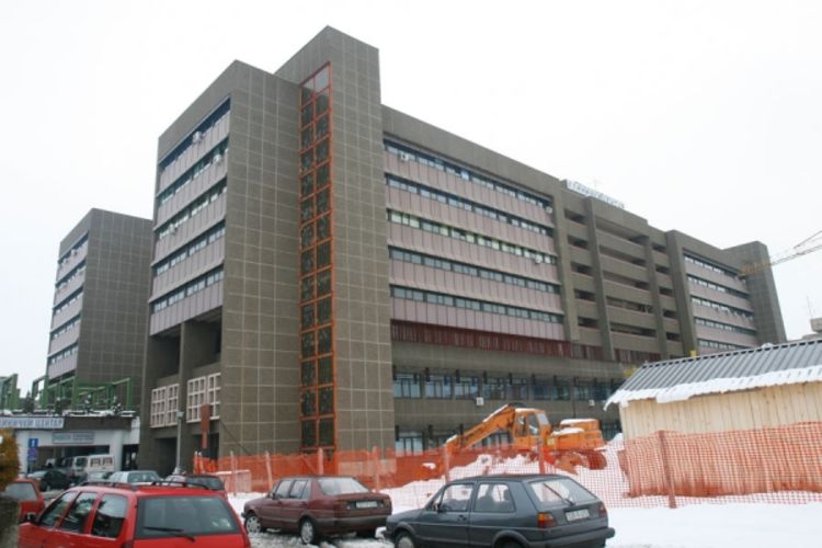 Lažni doktor stažista braniće se sa slobode 