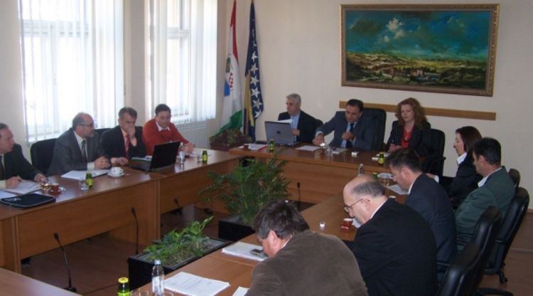 Plate će tražiti novim protestom