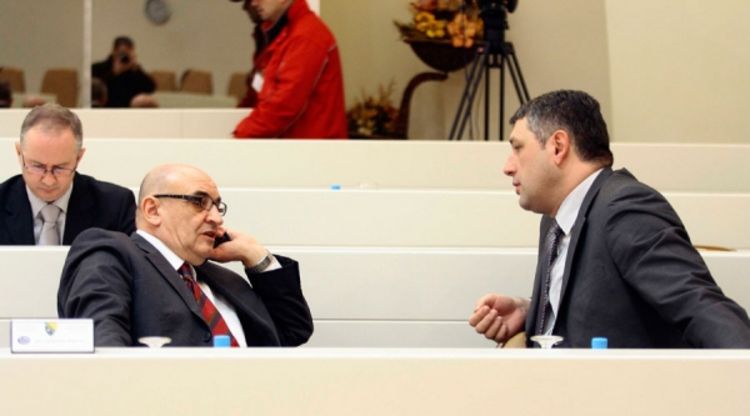 Burna rasprava o zabrani fašističkih organizacija