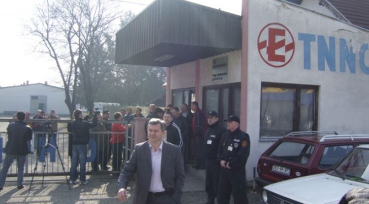 Radnici sa direktorom ostali na kapiji