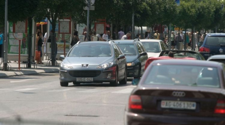 Lažirali fakture za uvoz vozila iz Slovenije