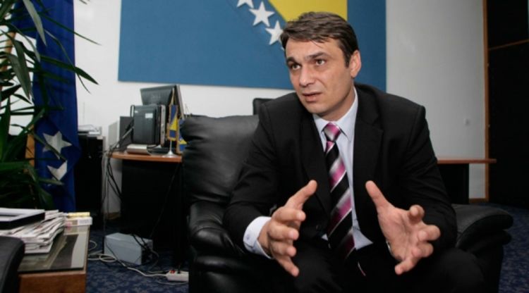 Ahmetović nepoželjan u Slovačkoj   