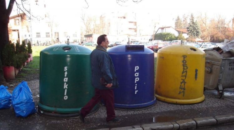 Umjesto da ostvaruje dobit, otpad završava na deponijama