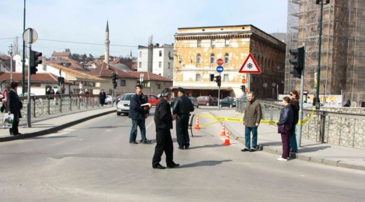 U pucnjavi ranjena dva mladića