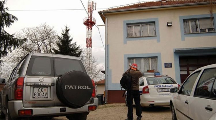 Bomba na odašiljaču deset metara od škole