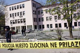 Uhapšeno 10 osoba zbog nereda ispred zgrade Vlade FBiH