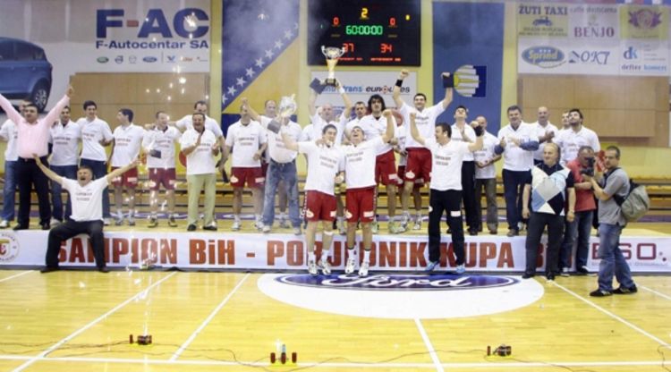 Niko kao Bosna