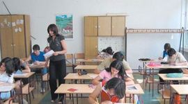Nastavnik hemije predaje muzičko