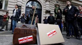 Protestuju i po kiši i hladnoći