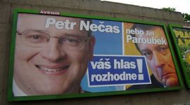 Česi biraju novi parlament odlučujući se za kandidate 26 partija