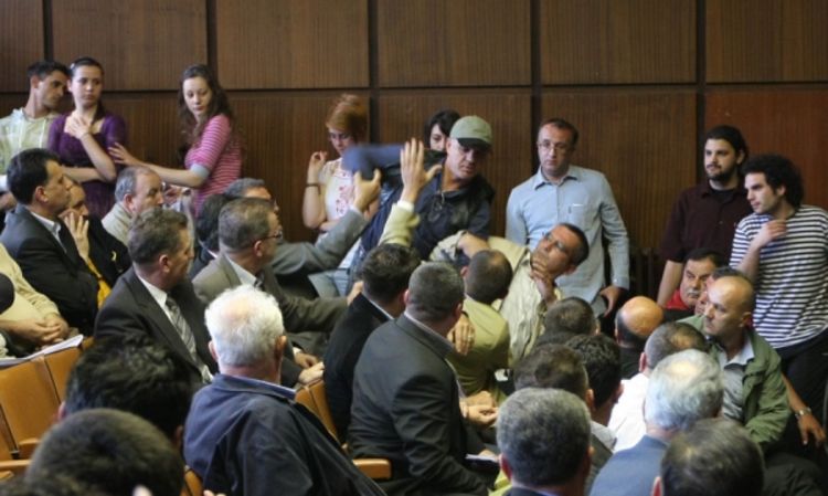 Potukli se na tribini HKD Napredak