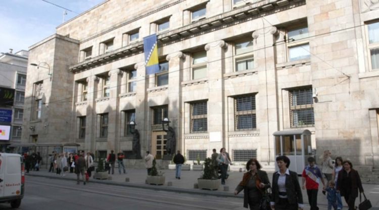 Vlast građane dnevno zadužuje milion KM