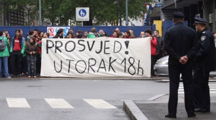 Revolucija u Varšavskoj