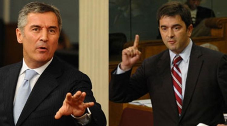 Medojević seosko laprdalo, Đukanović uličar