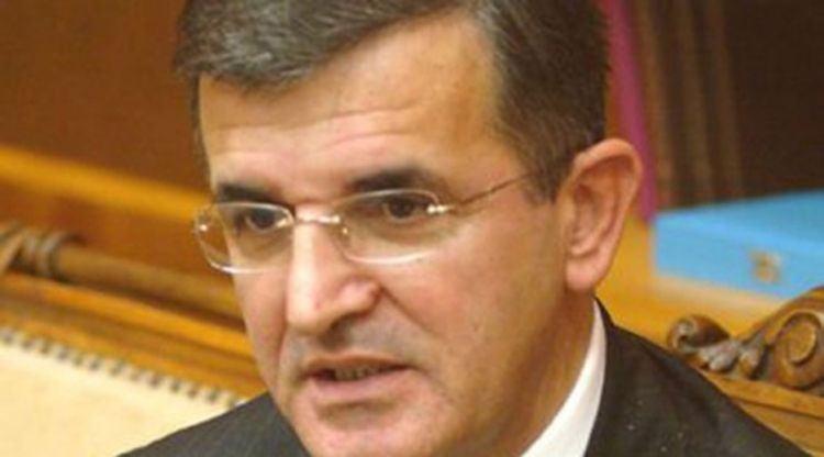 Marović potpisivao na svoju ruku