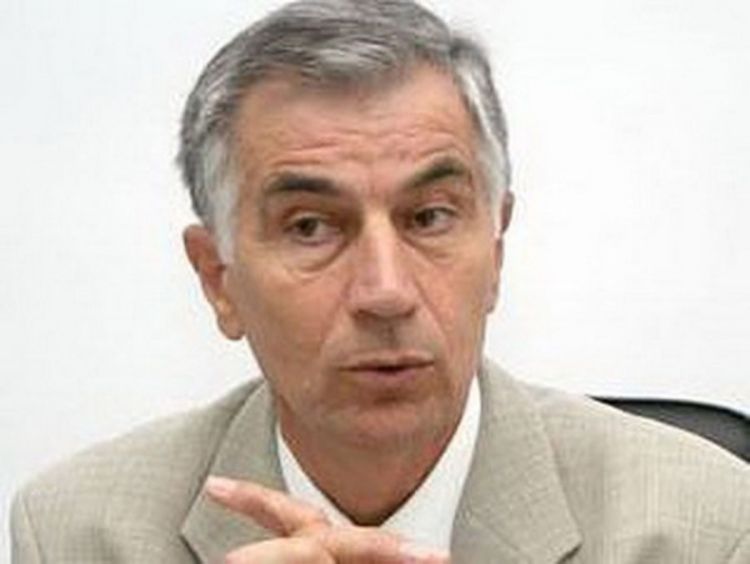 Dalje uslovljavanje EK je besmisleno