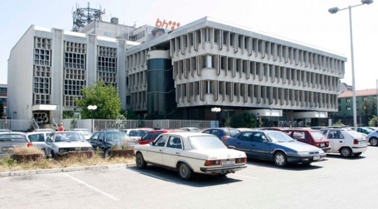 Profiti javnih kompanija krpe rupe