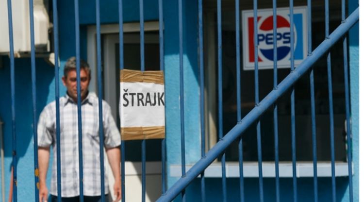 Štrajk blizu seobe na ulicu