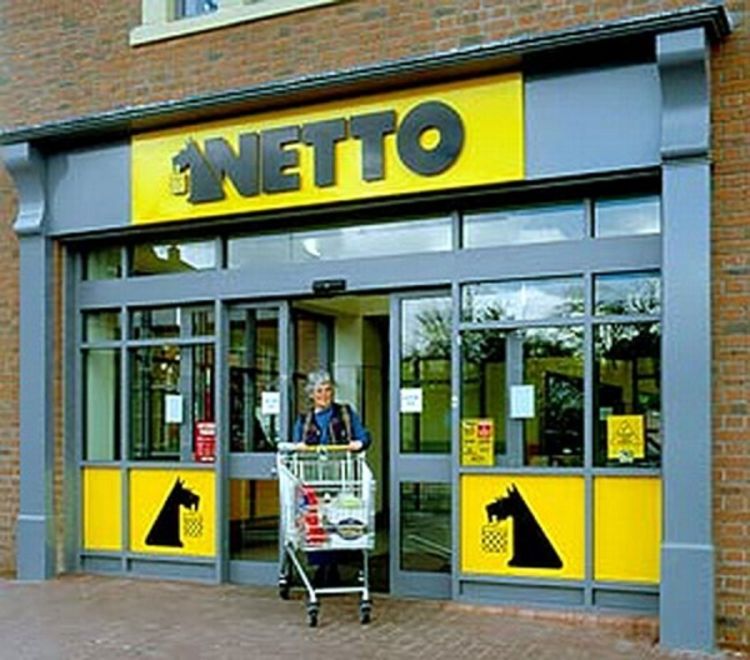Danci prodali britanske supermarkete