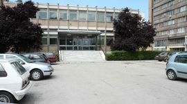Revizori moraju posuđivati automobile