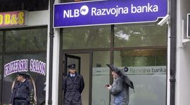 Lopove izdala guma na automobilu