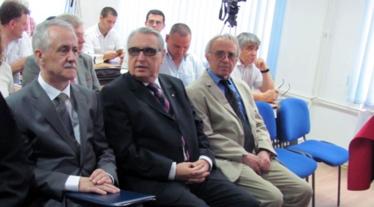 Kuzmanović: Predstavnici međunarodne zajednice krše kolektivna prava sva tri naroda 