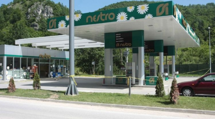 Zaključali radnike i oteli 30.000 KM