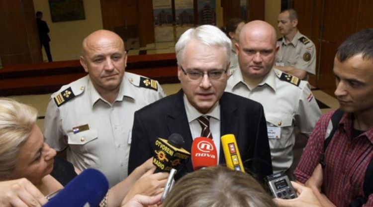 Josipović: Pjevanje za Gotovinu može da našteti Hrvatskoj