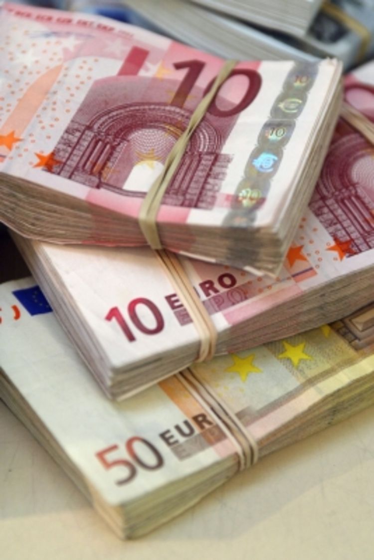 Banke trpe zbog fiktivnih stečaja