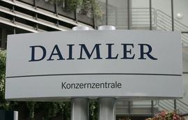 Daimler u pohodu na Kinu