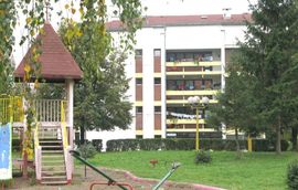 Beba ostavljana i na stepeništu