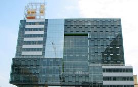 Sanofi-Aventis nanišanio Genzyme