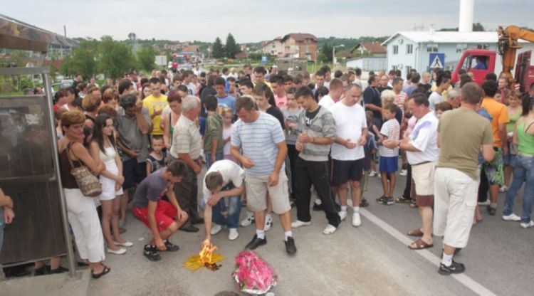 Ogorčeni zbog nemara nadležnih