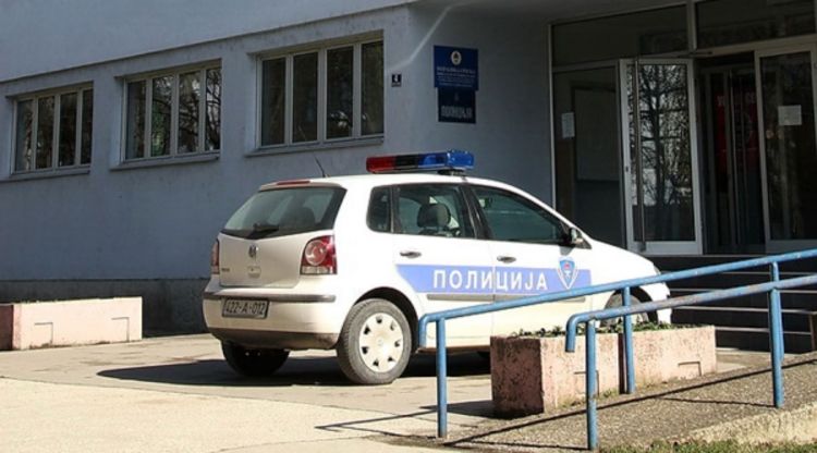 Ljubav preko žice ojadila ga za 3.200 KM